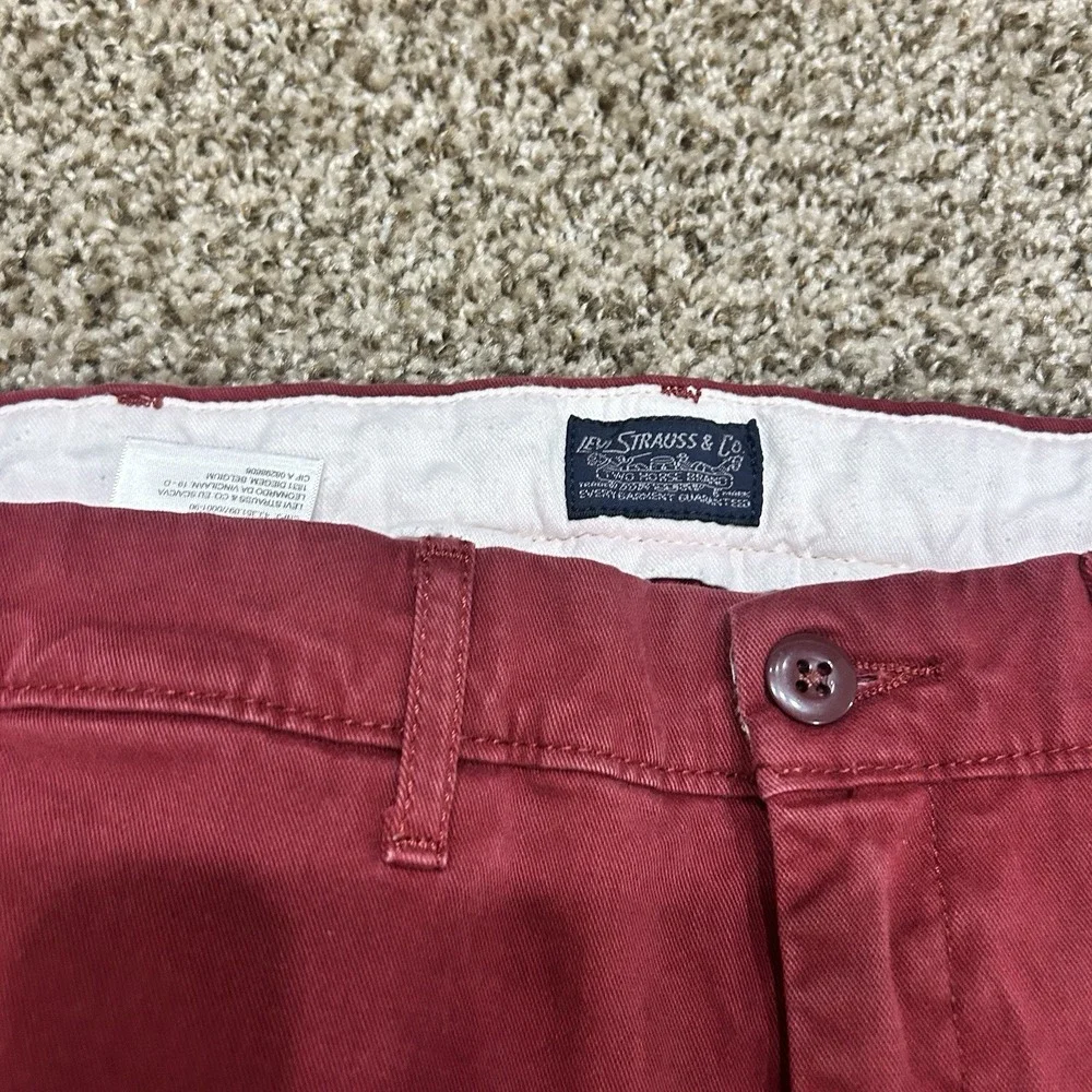 Levi Strauss Burgundy Red Chino Pants Men's 33x34 Straight Leg